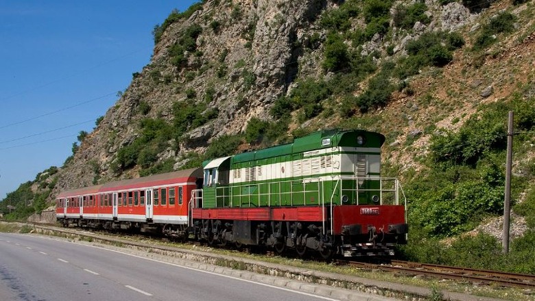 KE, 62 mln euro grant per ndertimin e hekurudhes Durres – Rrogozhine